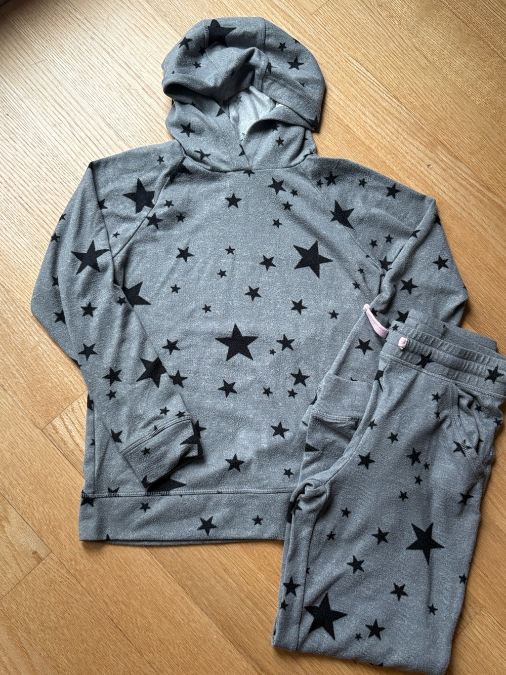 32 Degrees Kids Gray Hoodie & Jogger Set with Black Star Print
